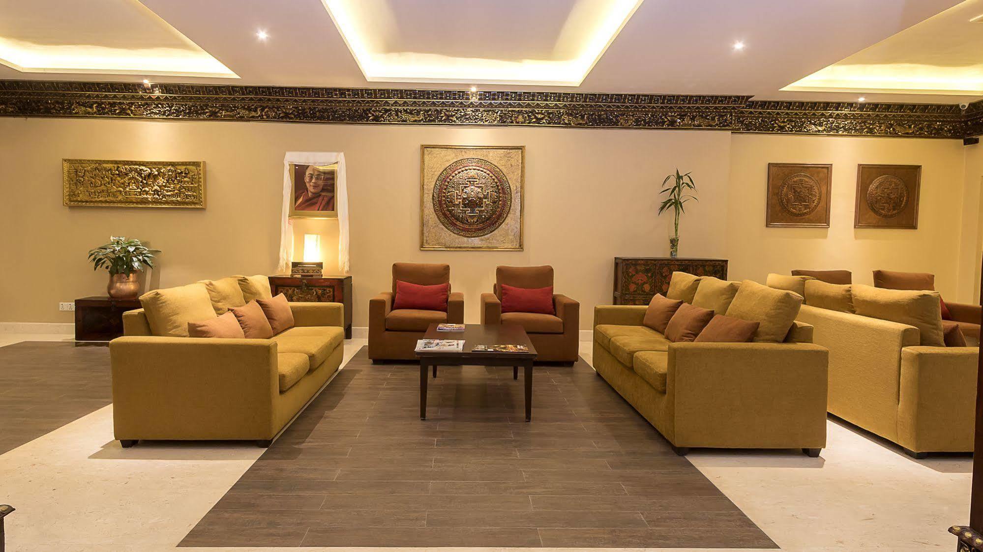 Hotel Tibet International Katmandou Extérieur photo